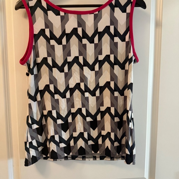 Joseph Ribkoff - camisole top - Picture 2 of 4